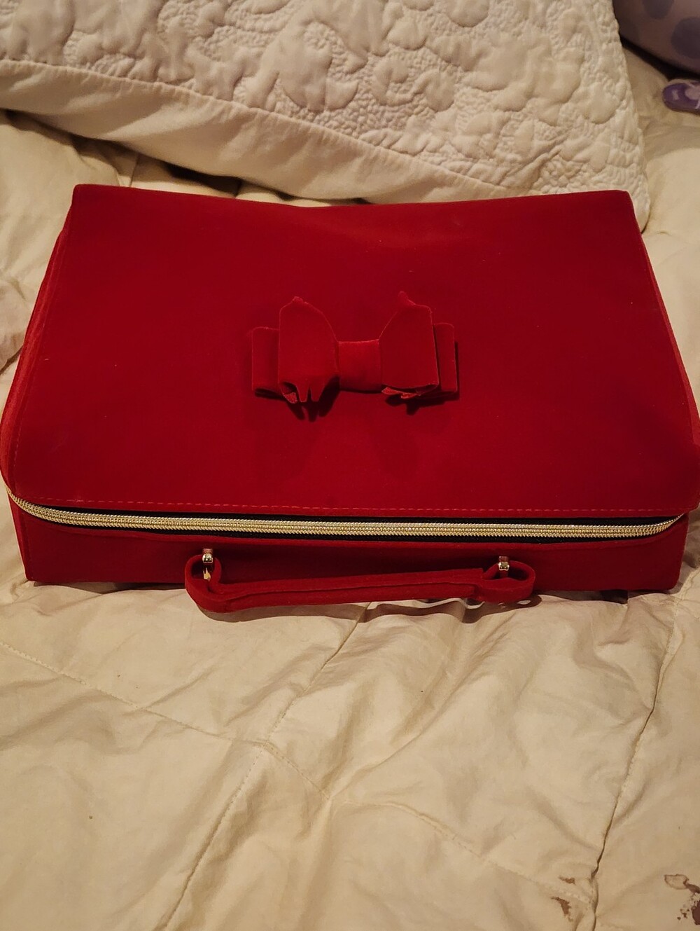Estee Lauder Red Bow-Accent Velvet Travel Case Handbag Never Used